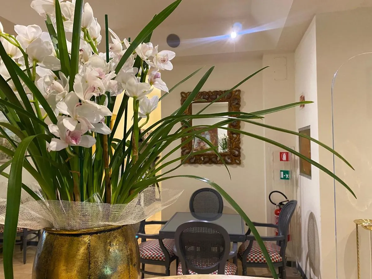 Hotel Estee Desenzano del Garda