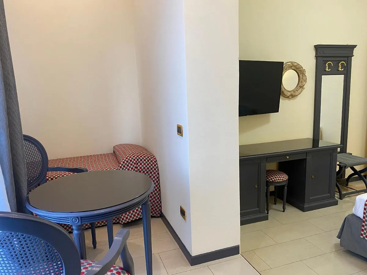 Hotel Estee Desenzano del Garda Italy