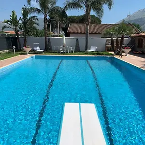 https://casa-vacanze-villa-grace.sicilyhotelsitaly.net
