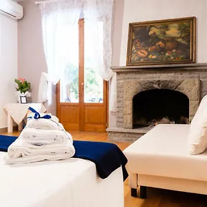  Nocleg ze śniadaniem La Petite Maison Włochy