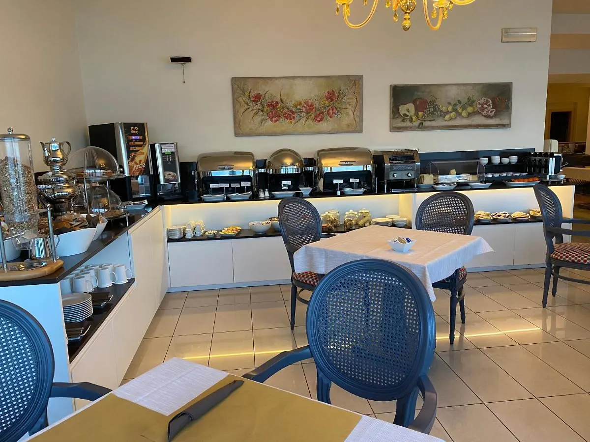 דסנזאנו דל גארדה Hotel Estee  דסנזאנו דל גארדה
