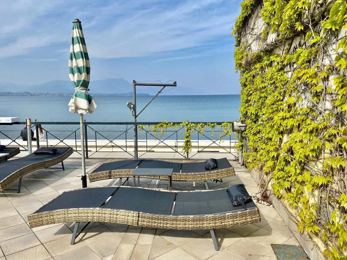 Hotel Estée Desenzano del Garda Italia