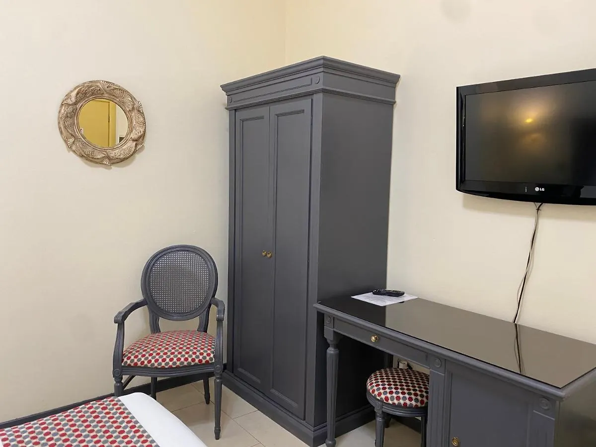 Hotel Estee Desenzano del Garda 4*,  Italy