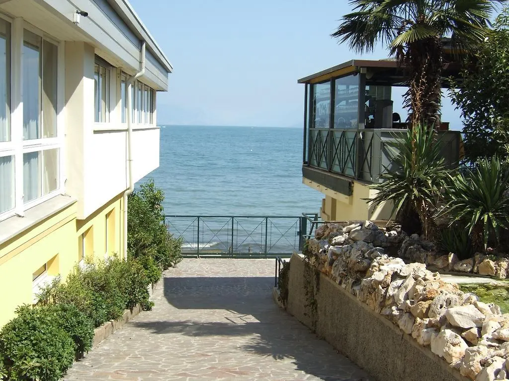 Hotel Estee Desenzano del Garda