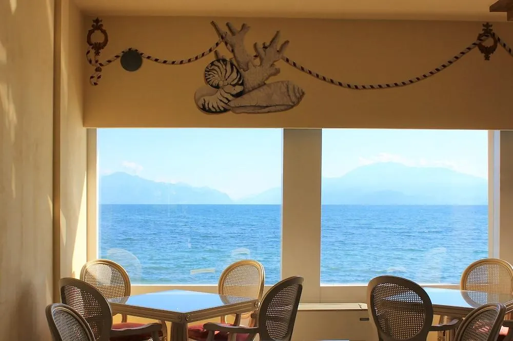 Hotel Estee Дезенцано-дель-Гарда